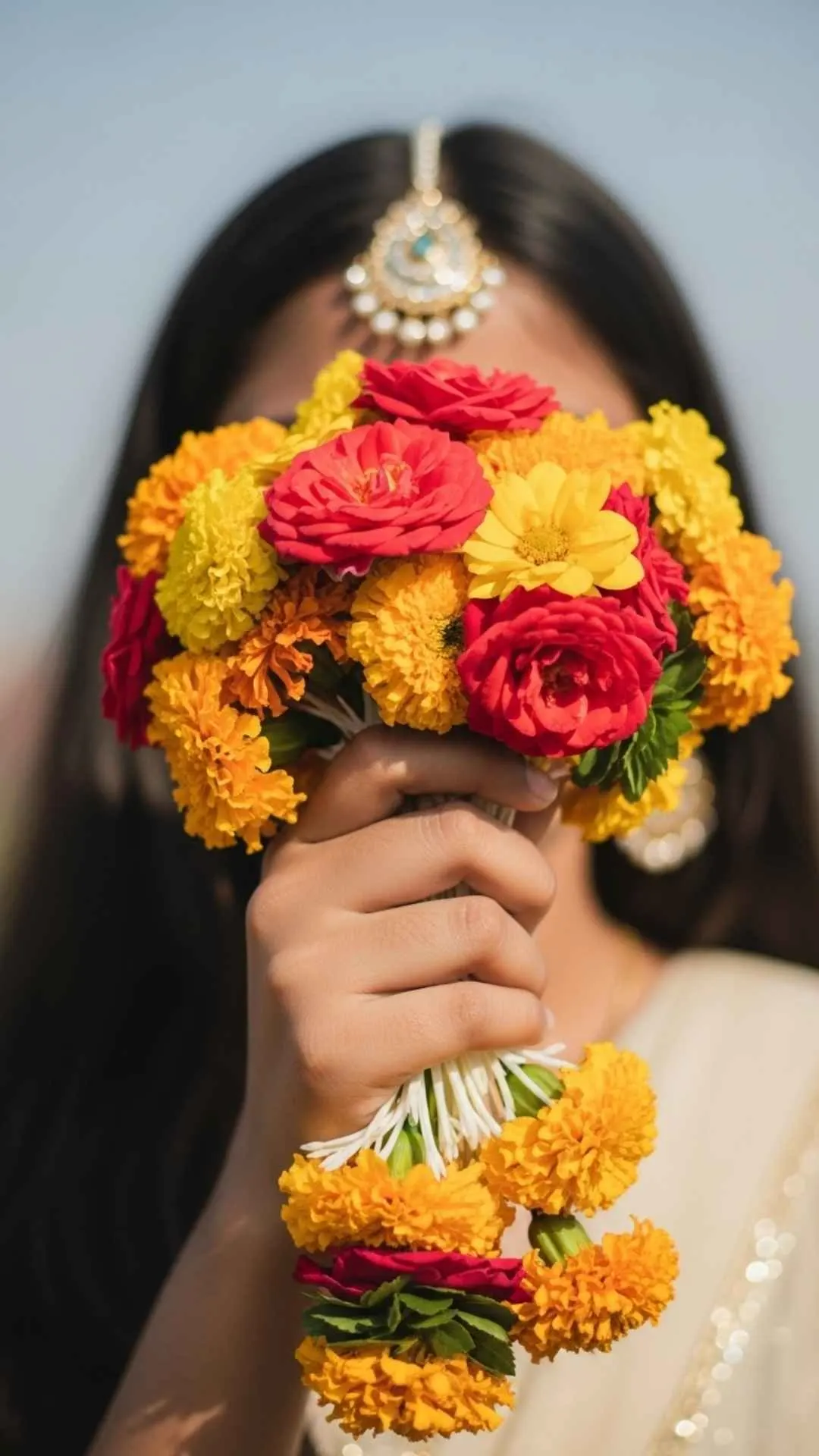 Hidden face Instagram DP for girls, floral profile picture, girl with flowers covering face, aesthetic mystery DP.
